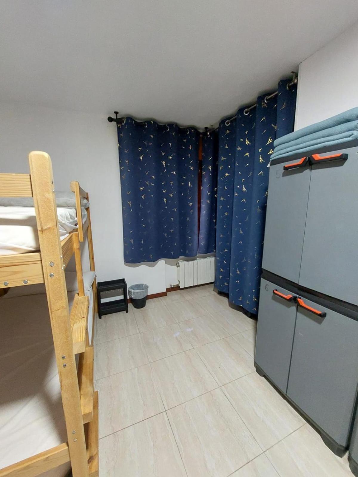 Albergue La Costana Oviedo Esterno foto
